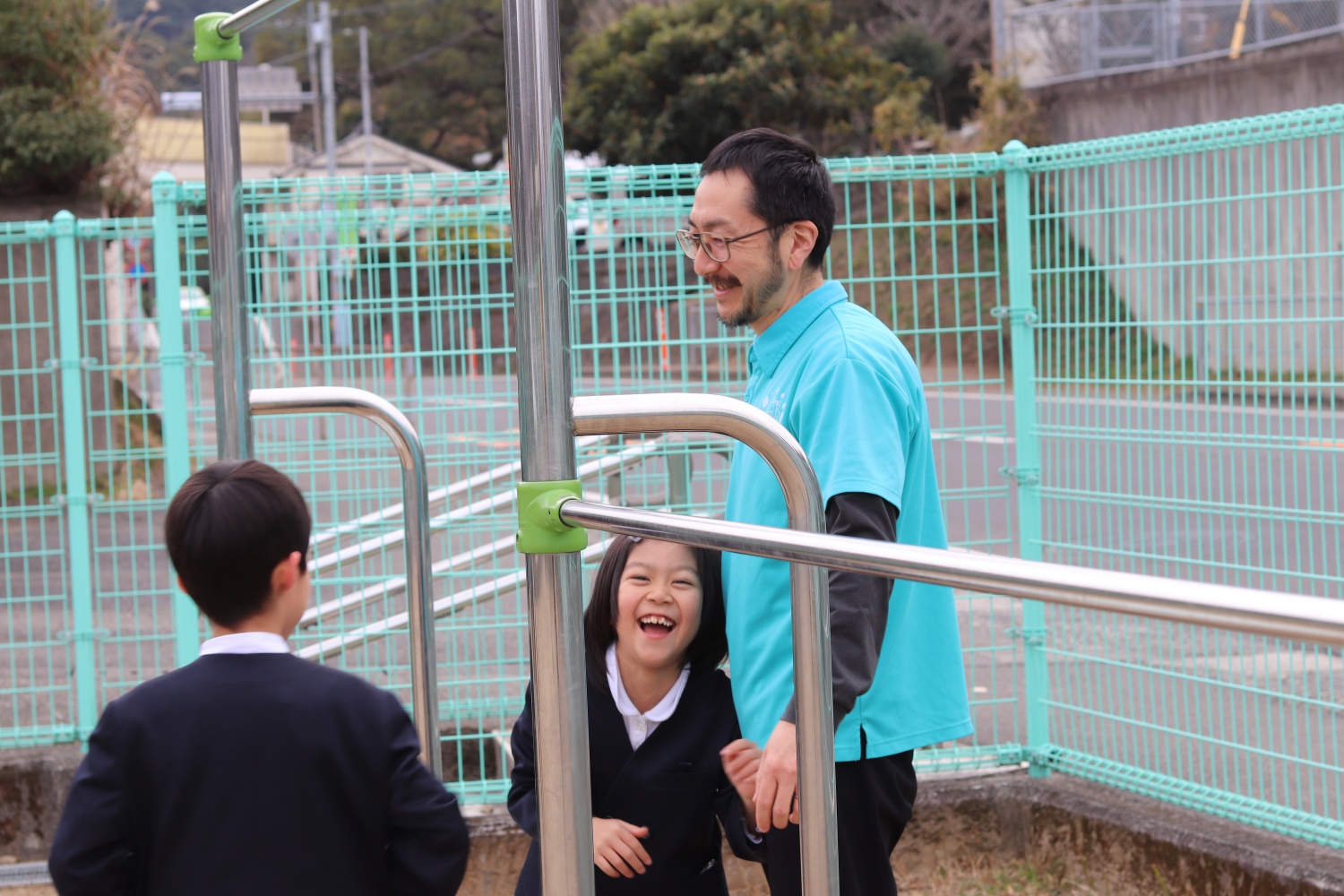 自由遊び：遊びや集団生活を通して成長を促します