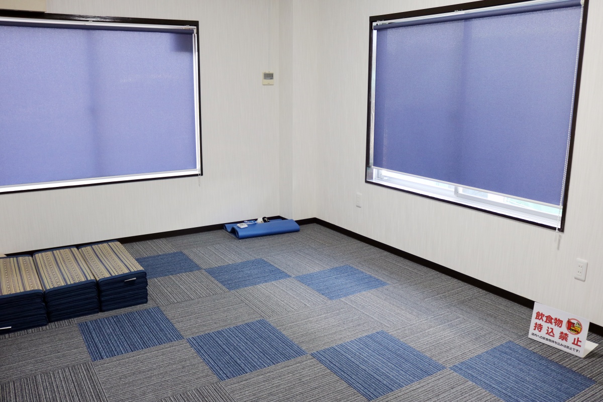 清潔で快適な仮眠室を完備