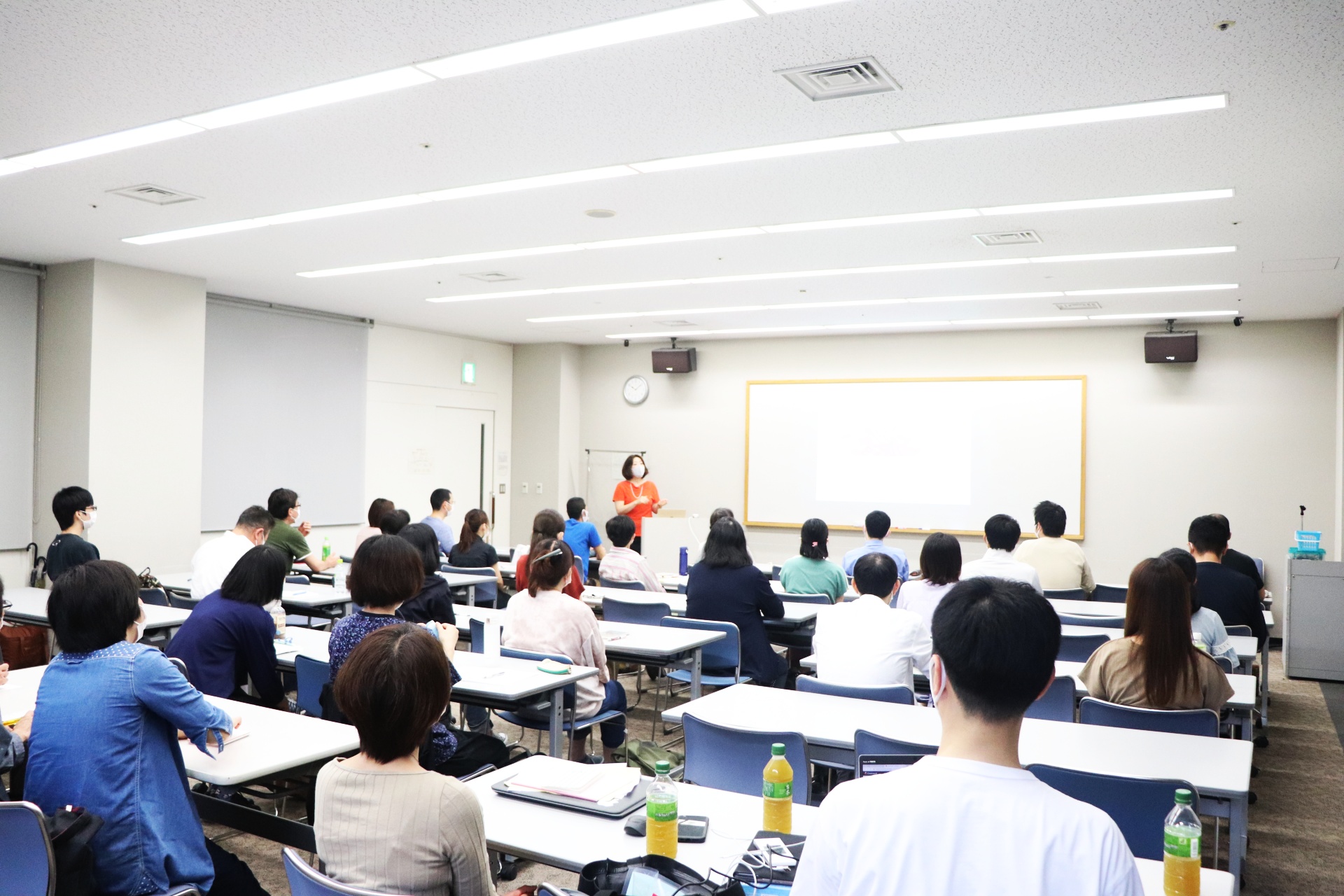 成長への投資！年3回社員研修