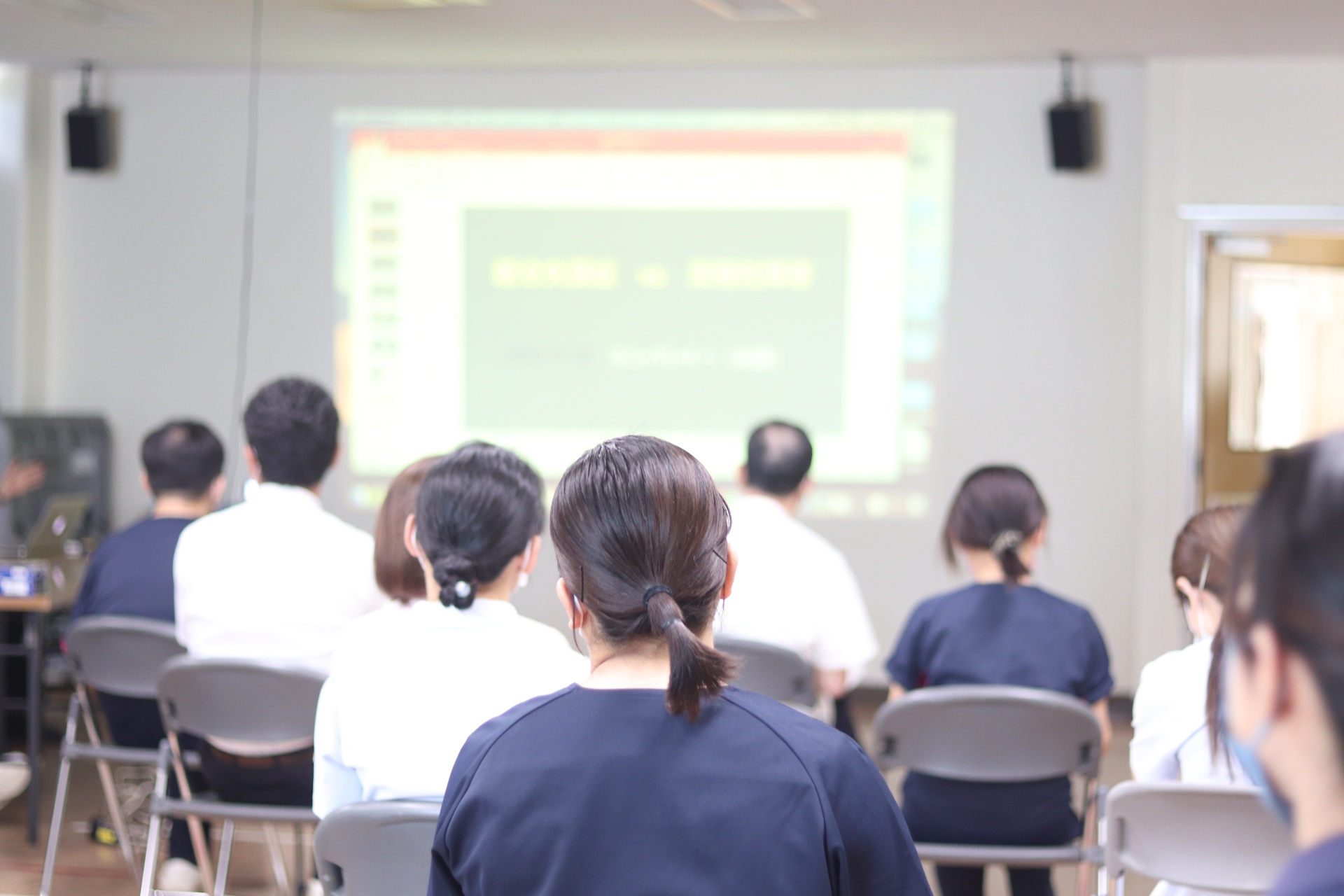 専門性の高い先生から直接学べる院内研修の機会を設けています