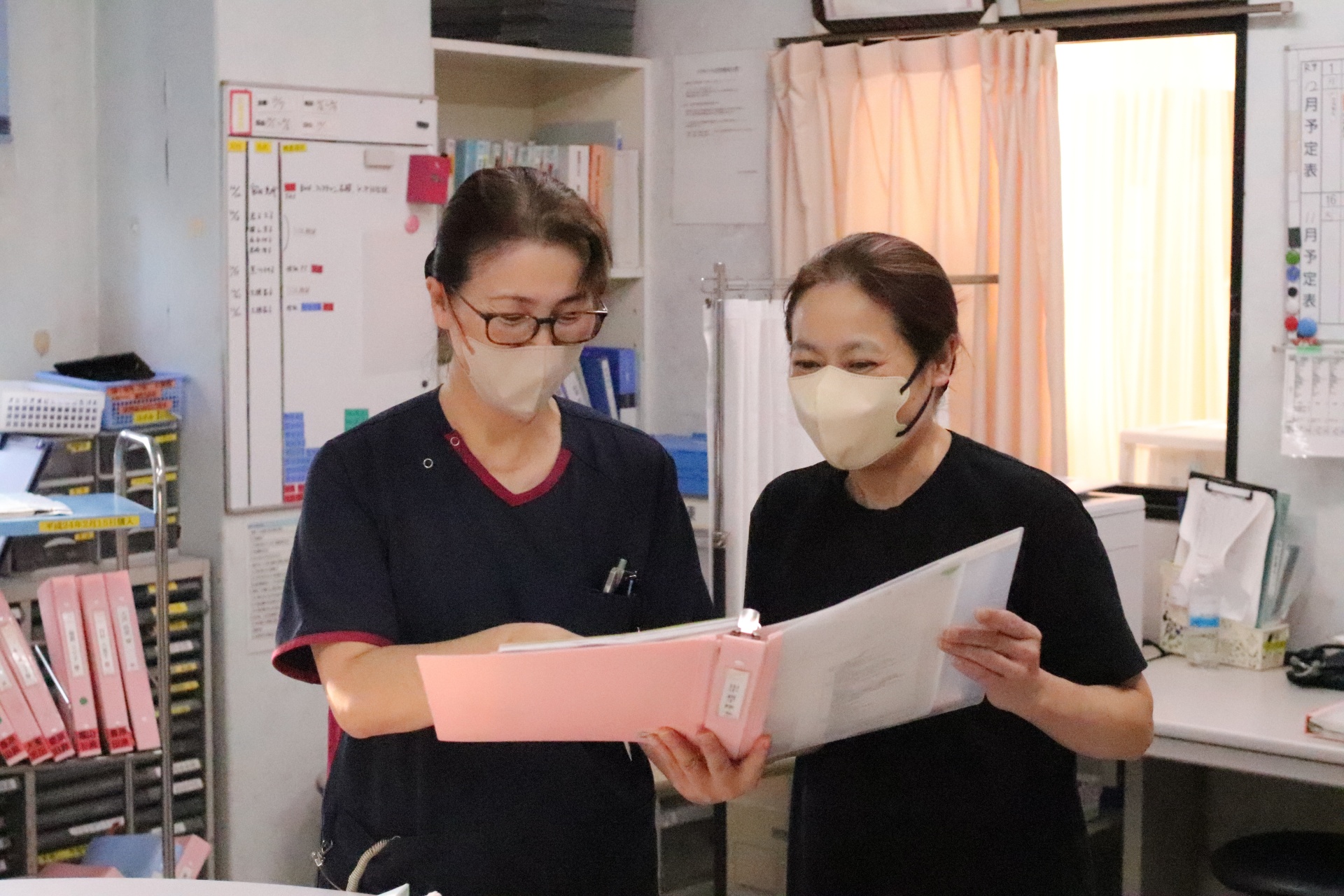 介護職と看護部長：加治木記念病院