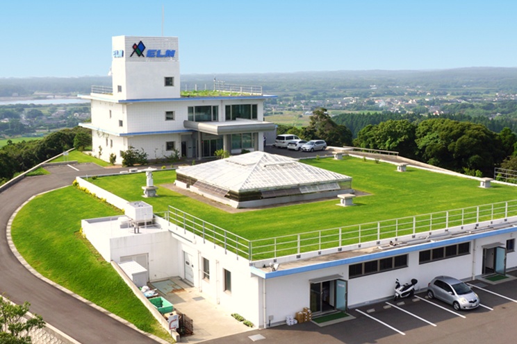 屋上緑化等を導入した環境配慮型社屋