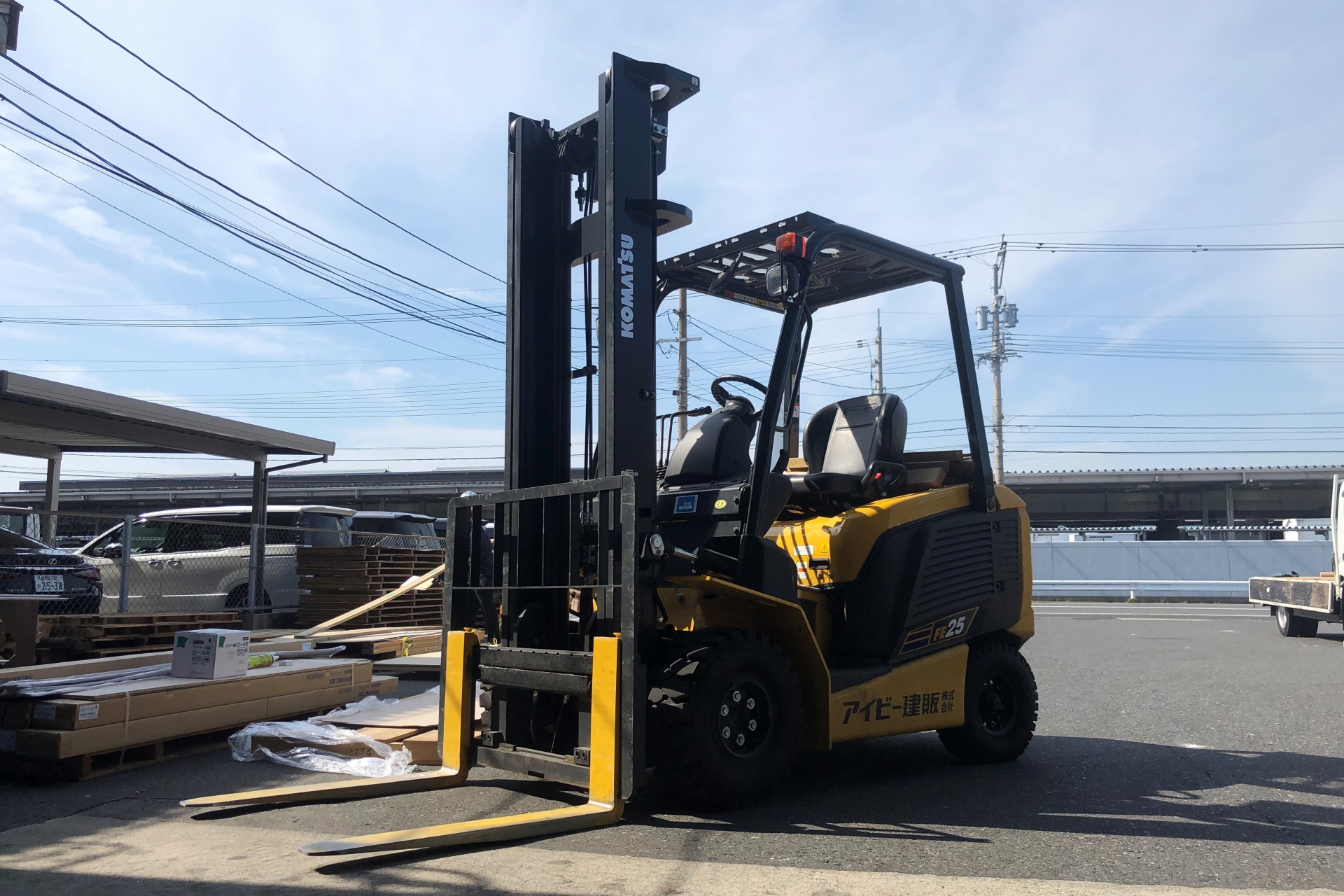 フォークリフトを使用した倉庫管理