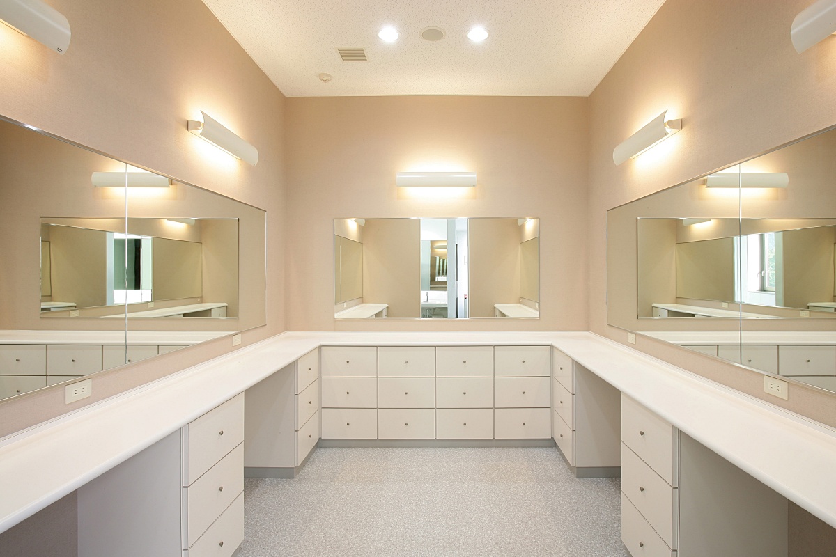 全フロアに女性専用パウダールーム完備