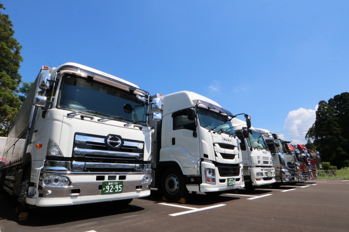 主力の大型ウィング車両