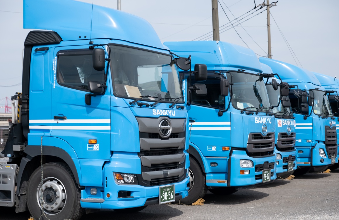 サンキュウの車両