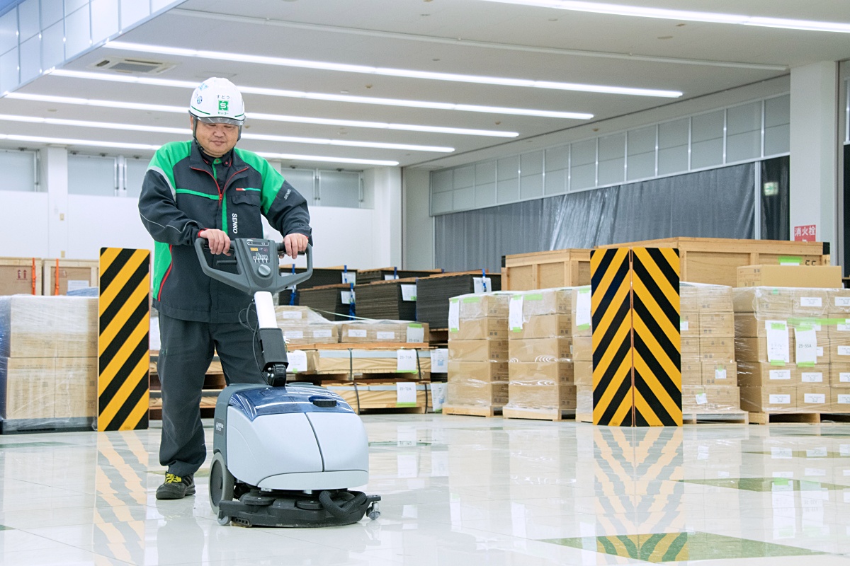 メンテンナス、清掃業務も専門職