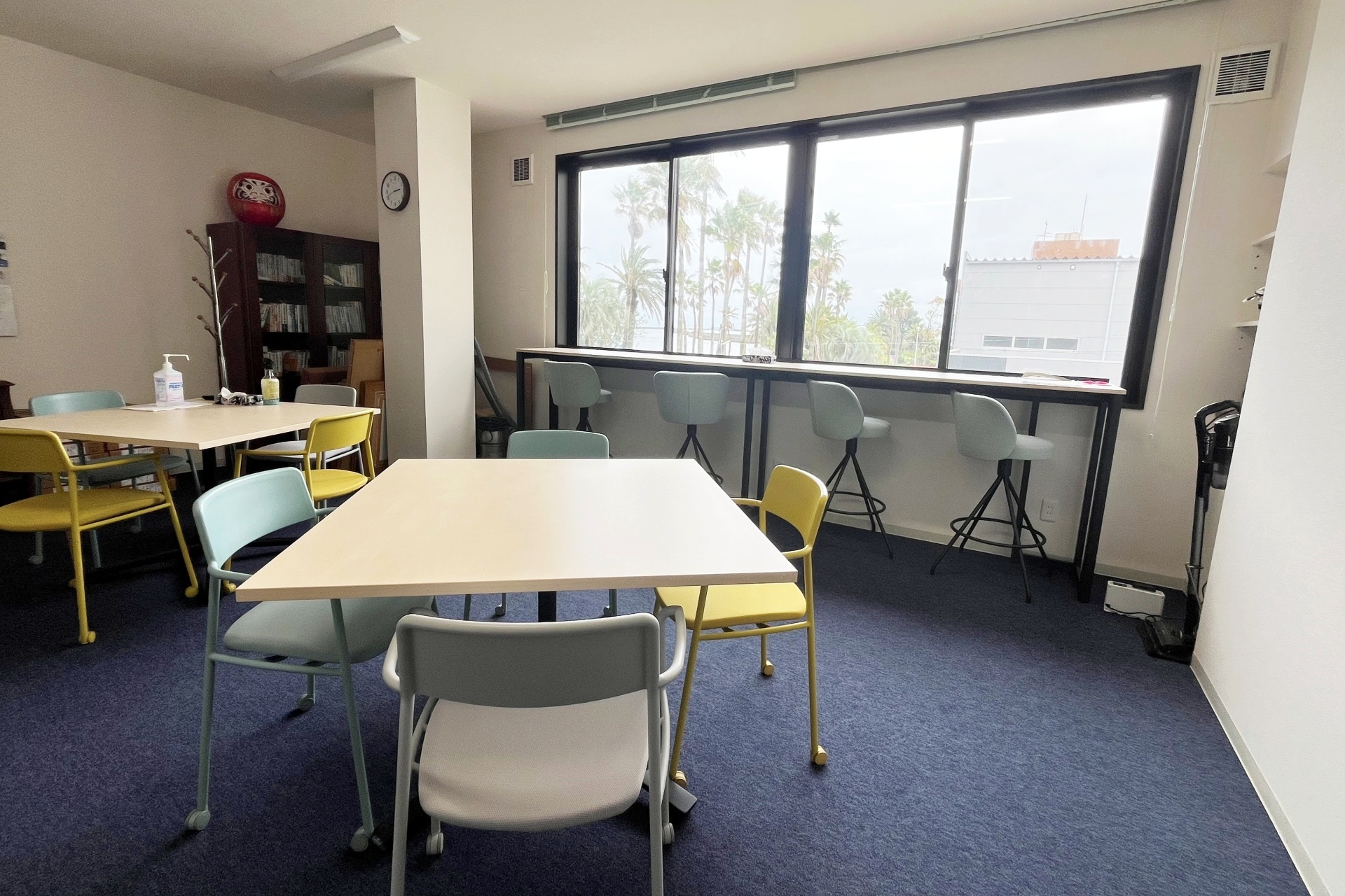 リラックスできるカフェスペース