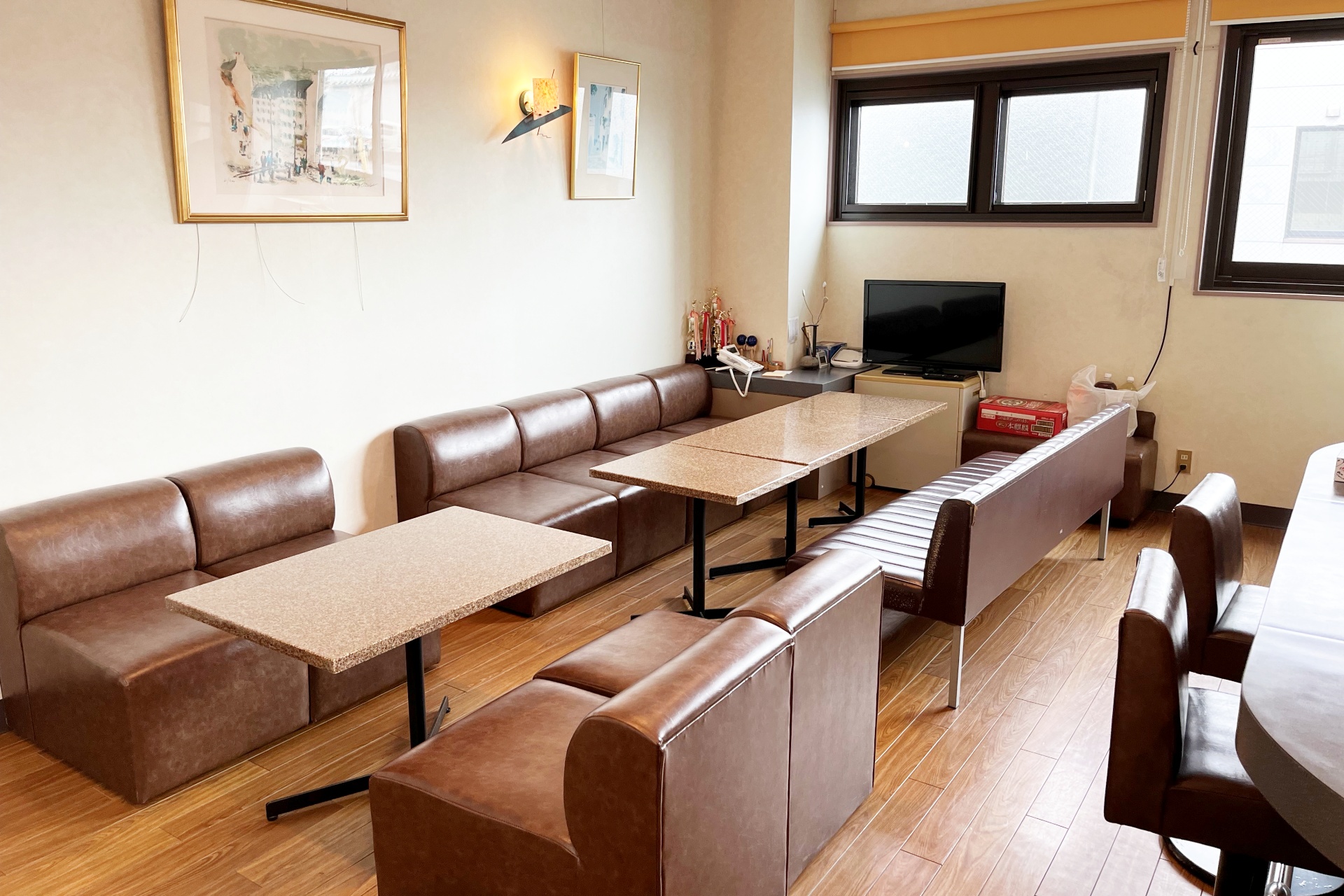 休憩や商談に活用している喫茶スペース