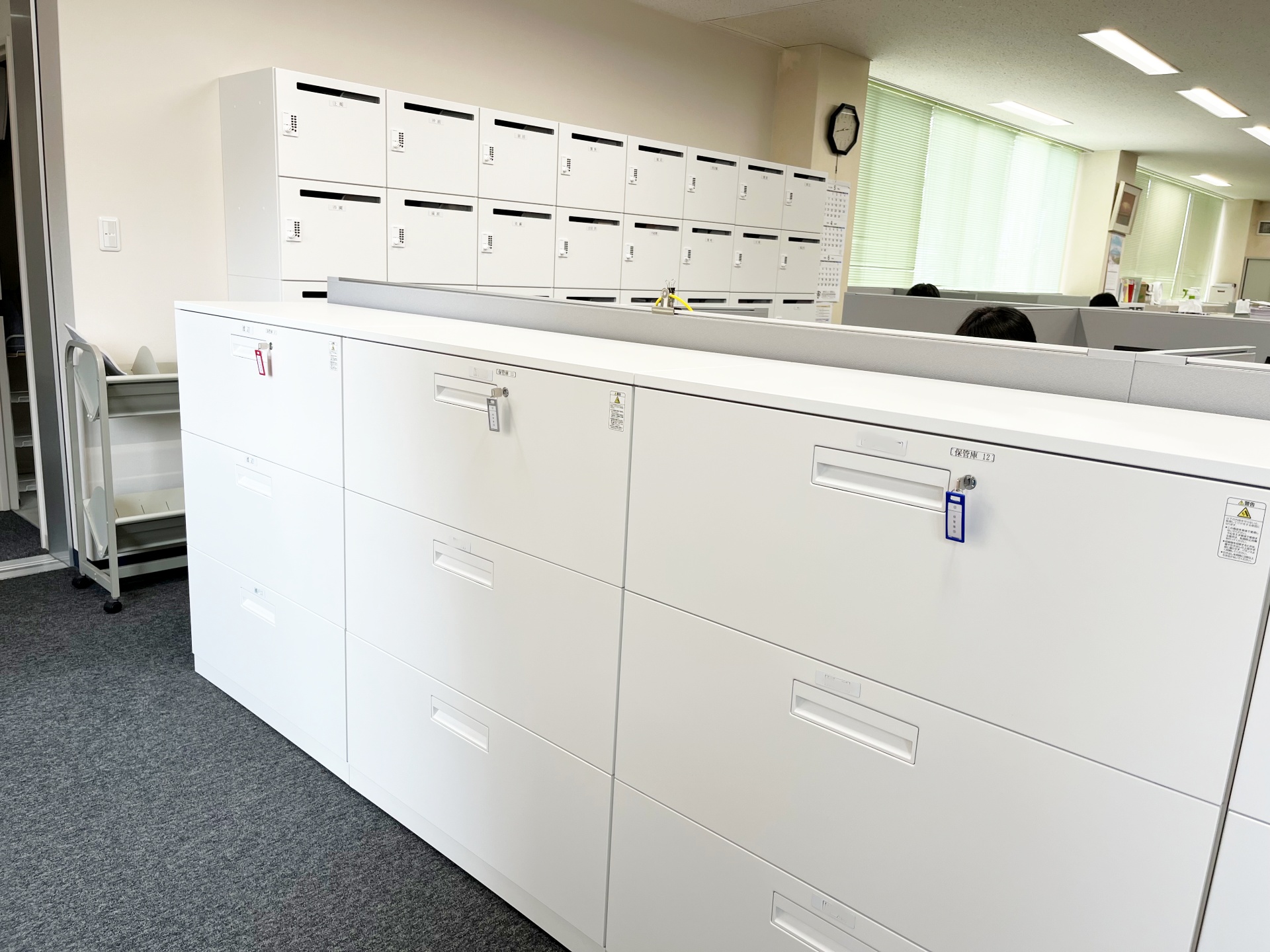 大小２つある個人用ロッカー